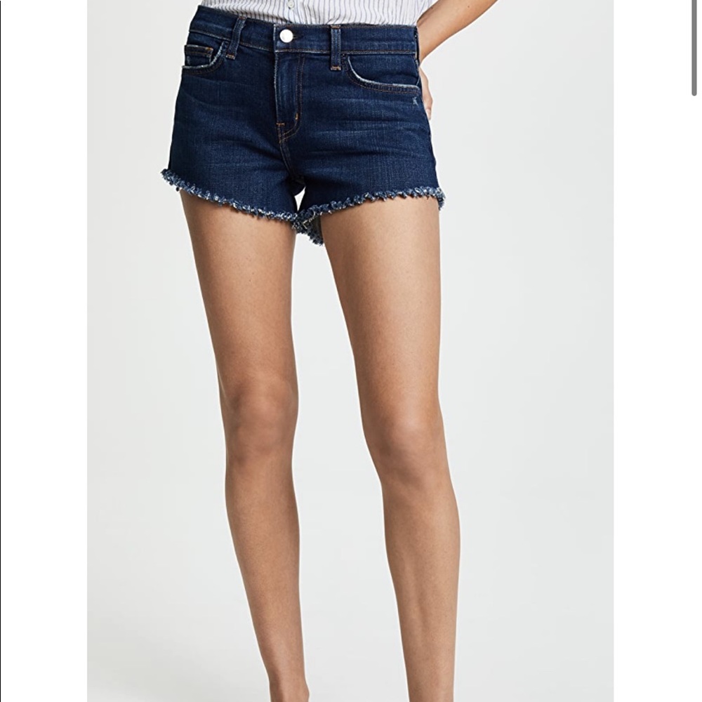 L’Agence Zoe short in new dark